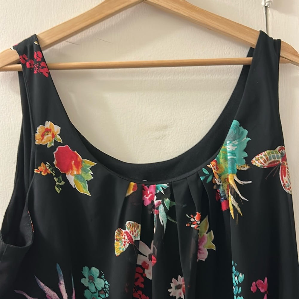 🐾 Floral sundress on black by Reitmans